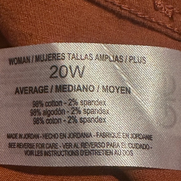 NWT Code Bleu
Plus Size Chelsea Straight Leg Stretch Denim Jeans in terracotta - Picture 7 of 11